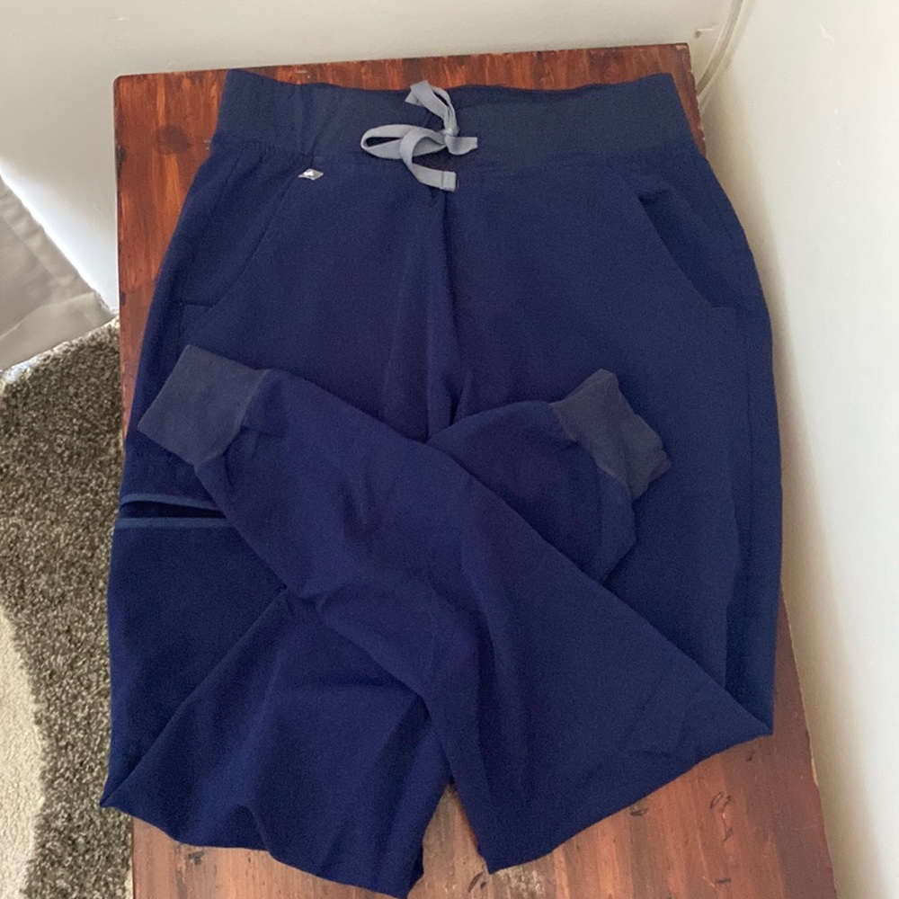 Figs jogger scrubs